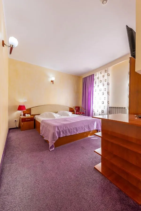 Hotel Amphitryon Bukarest 3*,