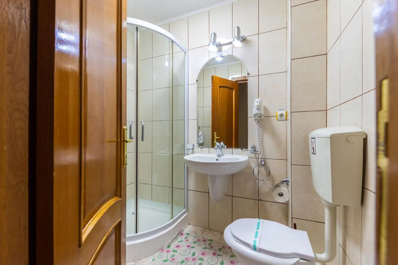 ***  בוקרשט Hotel Amphitryon רומניה