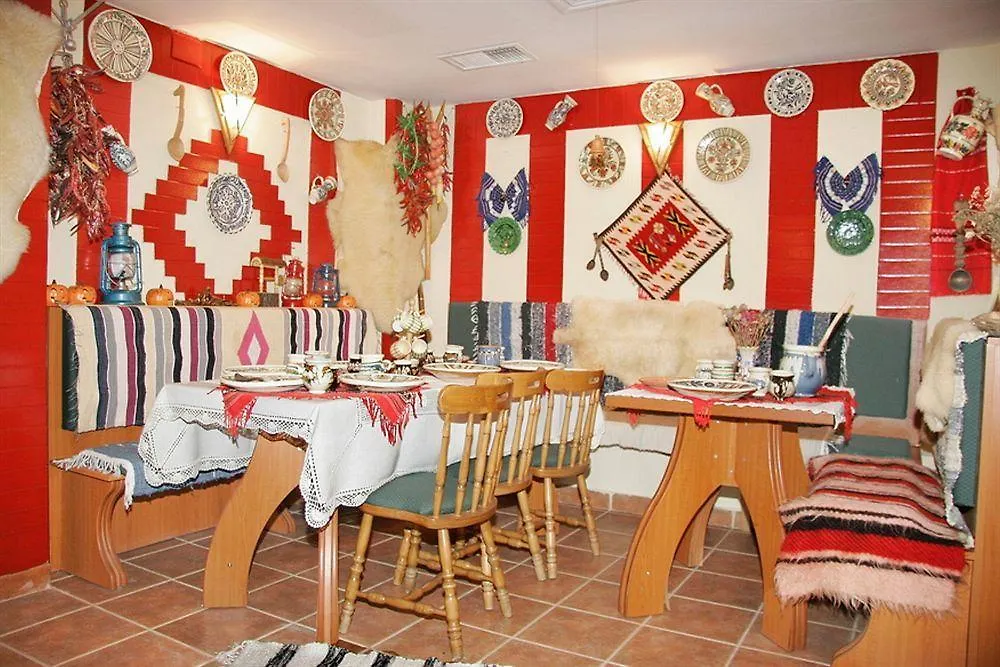 בוקרשט Hotel Amphitryon 3*,  רומניה