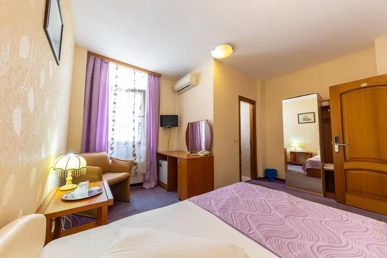 Hotel Amphitryon Bukareszt